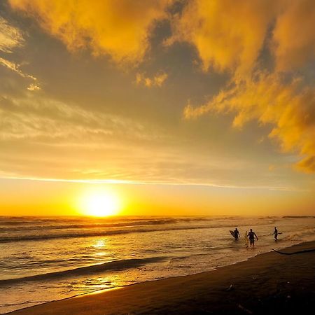 Central Atlantic Beach Guesthouse Costa de Caparica Luaran gambar
