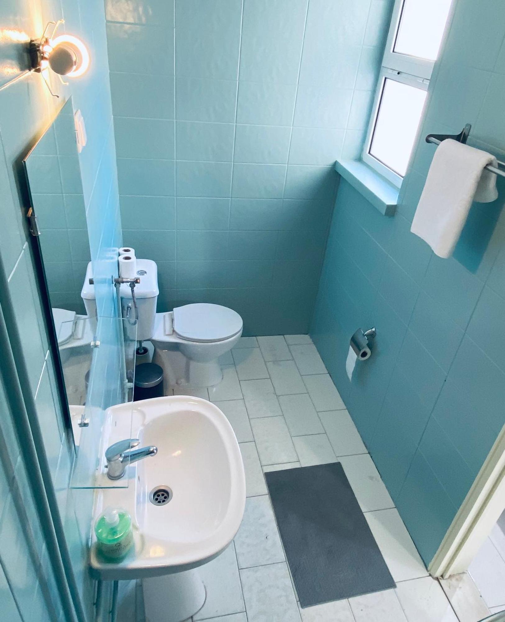 Central Atlantic Beach Guesthouse Costa de Caparica Luaran gambar