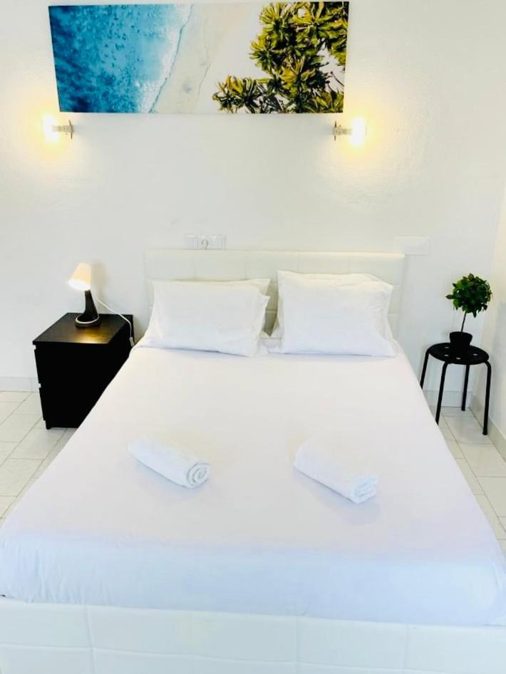 Central Atlantic Beach Guesthouse Costa de Caparica Luaran gambar